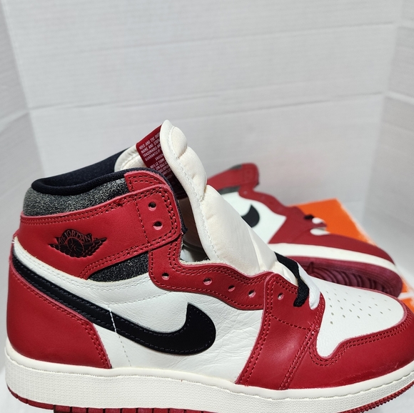 ❌️SOLD❌️Air Jordan 1 Retro High Chicago Lost and Found Unisex - Picture 3 of 12